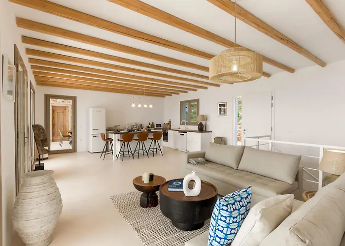 Lazuli - Golden Βίλα