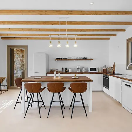 Villa Lazuli - Golden